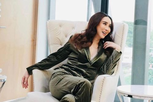 Nữ tỷ phú Hoa hậu Hoàn vũ đối diện lệnh bị bắt
