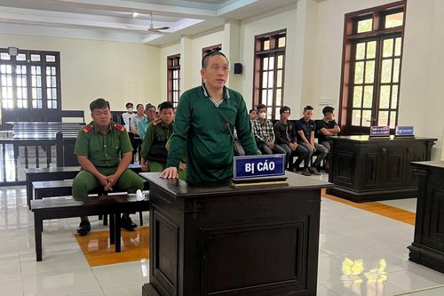 Dùng dao giải quyết mâu thuẫn nhận 18 năm tù