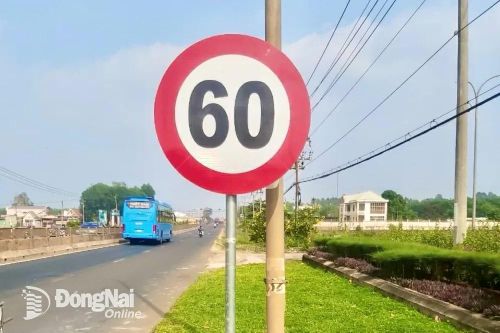 Bổ sung 30 biển báo giới hạn tốc độ trên quốc lộ 1 qua Đồng Nai