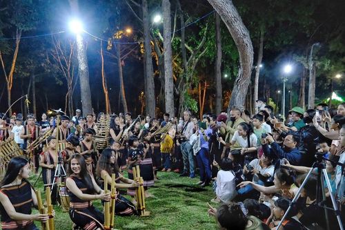 Gia Lai: Cồng chiêng cuối tuần hoạt động trở lại