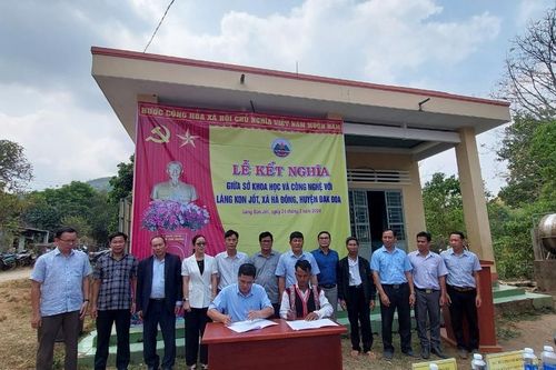 Sở Khoa học và Công nghệ kết nghĩa với làng Kon Jốt