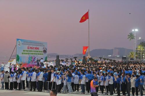 Hơn 6.000 người tham gia Ngày chạy Olympic vì sức khỏe toàn dân TP. Nha Trang.