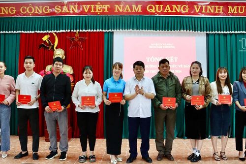 Võ Nhai: Bồi dưỡng kiến thức về Đảng cho quần chúng ưu tú
