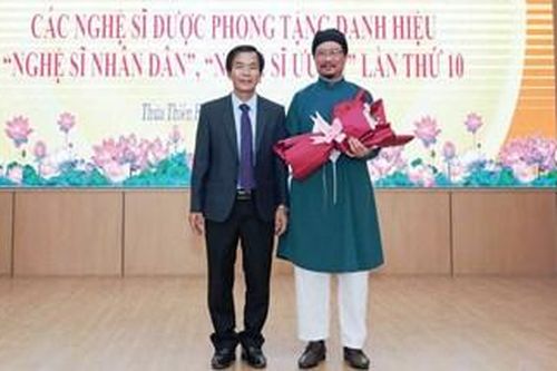 Vinh danh nghệ sĩ có nhiều cống hiến cho nghệ thuật