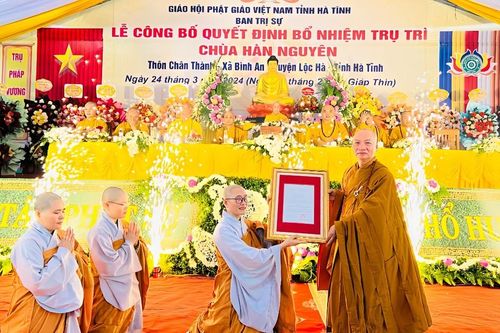 Hà Tĩnh: Công bố, trao quyết định bổ nhiệm trụ trì chùa Hàn Nguyên