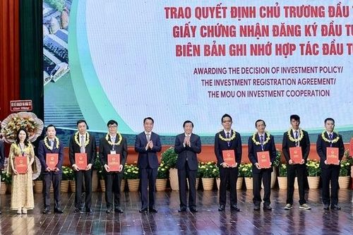 Gần 20.000 tỷ đồng cam kết đầu tư vào Vĩnh Long
