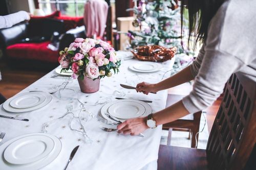 Cách dùng dao, thìa, dĩa trên bàn tiệc đúng chuẩn