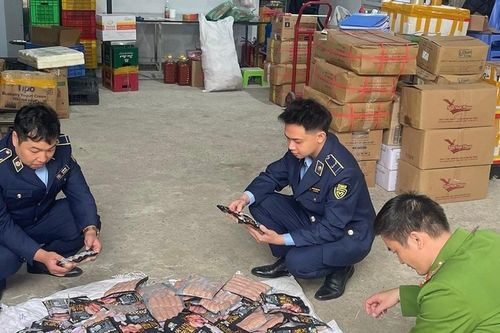 Phát hiện 4 cơ sở kinh doanh thực phẩm, mỹ phẩm nhập lậu