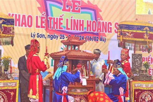 Quảng Ngãi: Lễ Khao lề thế lính Hoàng Sa