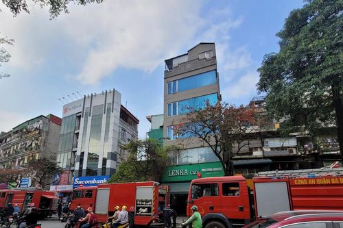 Nhanh chóng xử lý đám cháy nhà dân trong hẻm tại Hà Nội