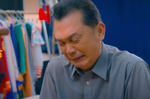 'Sáng đèn' - nỗ lực tái hiện gánh hát cải lương nhưng kịch bản yếu
