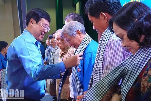 Rèn luyện hơn nữa khả năng truyền cảm hứng đến các bạn trẻ