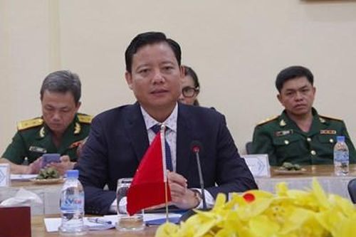 Ban Chỉ đạo 515 tỉnh Long An làm việc tại tỉnh Svay Rieng (Campuchia)