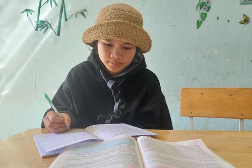 Nâng bước trò nghèo