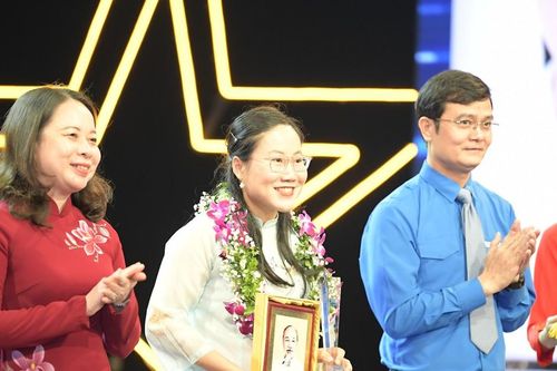 'Nữ giới cũng có thể làm được những công trình khoa học quan trọng'