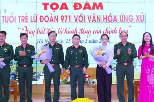 Nâng cao văn hóa ứng xử trong đơn vị Quân đội và trên không gian mạng