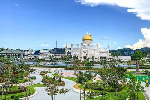 Nước Đông Nam Á duy nhất nào có chữ trên quốc kỳ?