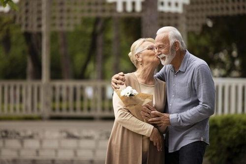 Tuổi 70 vợ chồng thỏa thuận 4 điều để an tâm dưỡng già