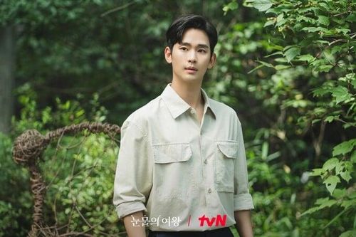 Vì sao Kim Soo Hyun vượt mặt Huyn Bin, Lee Min Ho có mức cát-xê cao nhất xứ Hàn?