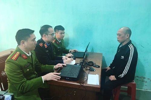 Bắt tạm giam người đàn ông đấm vào mặt cán bộ Công an tại trụ sở tiếp công dân