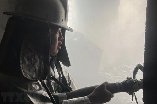 Hà Nội: Kịp thời dập tắt đám cháy tại ngôi nhà 5 tầng ở phố Đào Tấn
