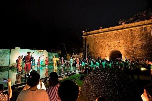 Tour đêm 'Giải mã Hoàng Thành Thăng Long' - Hành trình trải nghiệm đặc sắc