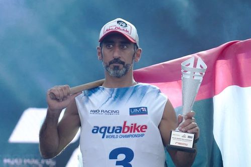 'Nghệ sỹ' môtô nước Rashid Al-Mulla giành lại ngôi vương ở Giải đua Aquabike