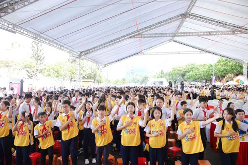 5 triệu học sinh xác lập kỉ lục tham gia đồng diễn tại sân trường