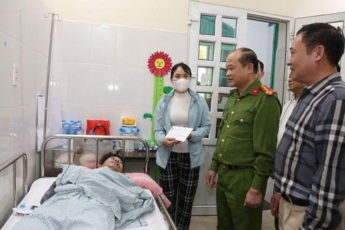 Tạm giữ đối tượng tông CSGT gãy xương đòn ở chốt kiểm tra nồng độ cồn