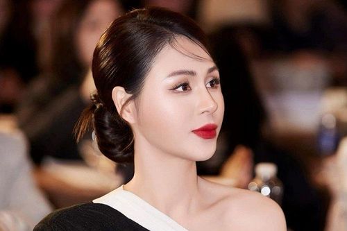 Sắc vóc đời thực của nữ bác sĩ đáng sợ ở 'Trạm cứu hộ trái tim'