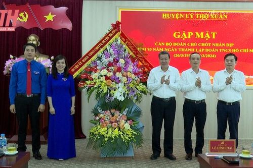 Huyện ủy Thọ Xuân gặp mặt cán bộ Đoàn chủ chốt
