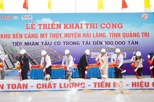 Tái khởi động dự án cảng Mỹ Thủy sau 4 năm 'án binh'