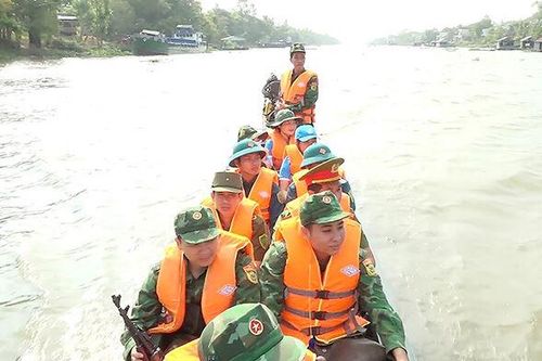 Xây dựng thế trận biên phòng toàn dân vững chắc