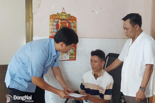 Lãnh đạo huyện Thống Nhất thăm, chia buồn cùng gia đình vụ 3 người tử vong nghi do ngạt khí ga từ hầm chứa nước thải heo