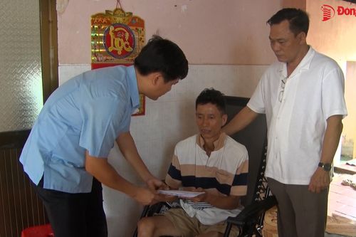 Lãnh đạo huyện Thống Nhất thăm, chia buồn cùng gia đình vụ 3 người tử vong nghi do ngạt khí ga từ hầm chứa nước thải heo