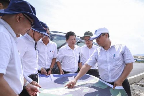 Khảo sát tình hình thực hiện các dự án trọng điểm phía Bắc Khu kinh tế Vân Phong