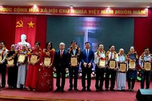Tôn vinh các tập thể và cá nhân có nhiều đóng góp trong công tác xã hội