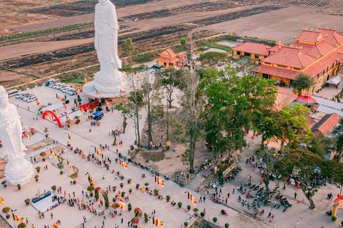 An Giang: Lễ an vị tôn tượng Phật A Di Đà và Bồ-tát Quán Thế Âm tại chùa Phù Sơn