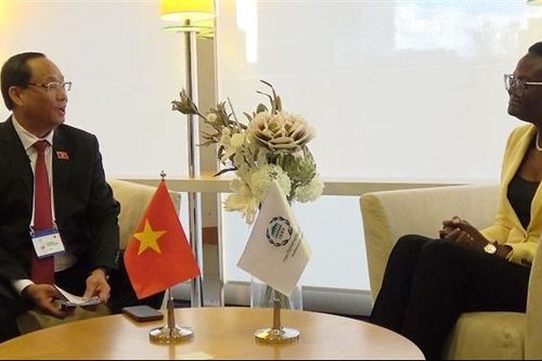 Phó Chủ tịch Quốc hội, Thượng tướng Trần Quang Phương gặp Chủ tịch IPU
