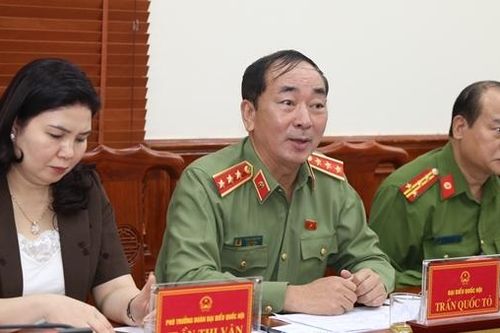 Thứ trưởng Trần Quốc Tỏ cùng Đoàn đại biểu Quốc hội tỉnh Bắc Ninh tiếp công dân