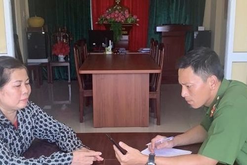 Công an xã kịp thời ngăn chặn người phụ nữ chuyển 100 triệu đồng cho kẻ lừa đảo