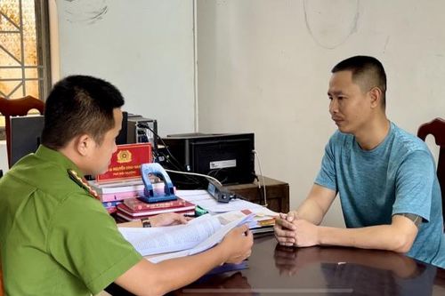 Vận động bị can trốn nã gần 10 năm trở về đầu thú