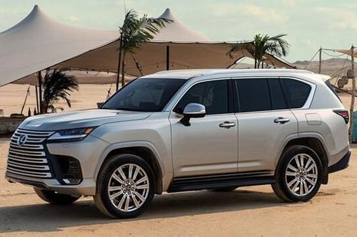 Toyota gọi sửa chữa Lexus LX600 và Land Cruiser tại Việt Nam