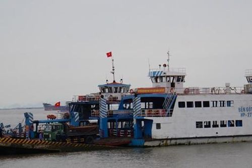 Hải Phòng: Thuê thêm phà phục vụ khách qua bến Đồng Bài - Cái Viềng
