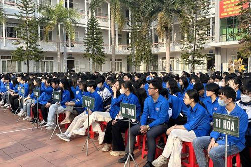 Trường THPT Chuyên kỷ niệm 93 năm ngày thành lập Đoàn TNCS Hồ Chí Minh