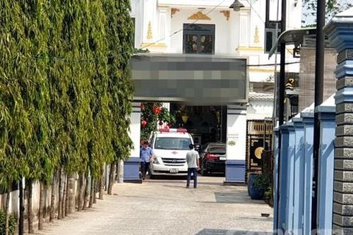 Điều tra 2 người đàn ông tử vong trong quán cà phê chòi và khách sạn
