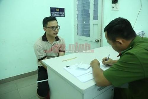 Đánh bạc trên mạng rồi nợ nần, thanh niên đi cướp giật ở tiệm vàng