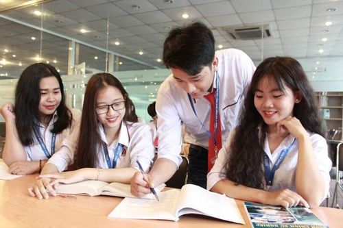 Nữ giới có phù hợp với ngành Kinh tế đối ngoại?