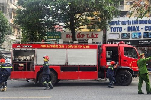 Hà Nội: Cháy ngôi nhà 3 tầng ở phố Thanh Nhàn
