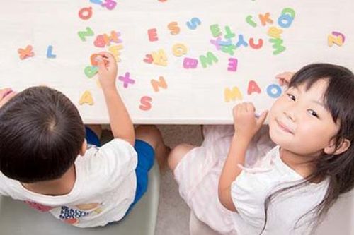Trẻ IQ cao có 6 biểu hiện 'bất thường' khiến cha mẹ đau đầu